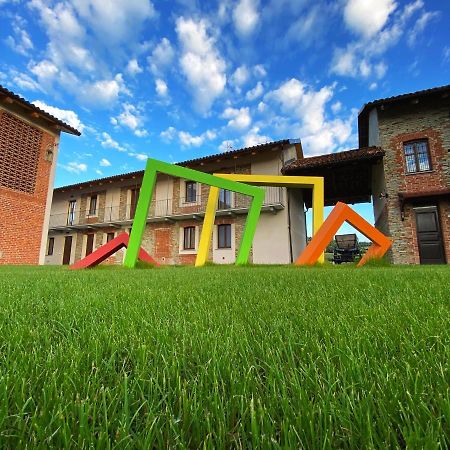 Le Cornici - Cascina Di Charme Hotel Diano d'Alba Luaran gambar