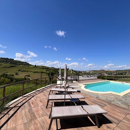 Le Cornici - Cascina Di Charme Hotel Diano d'Alba Luaran gambar