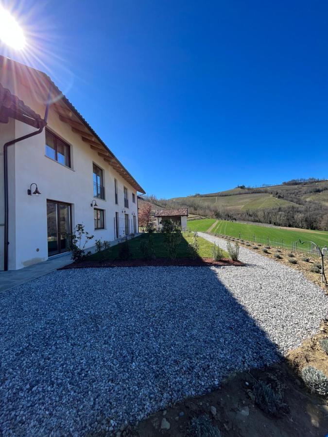 Le Cornici - Cascina Di Charme Hotel Diano d'Alba Luaran gambar