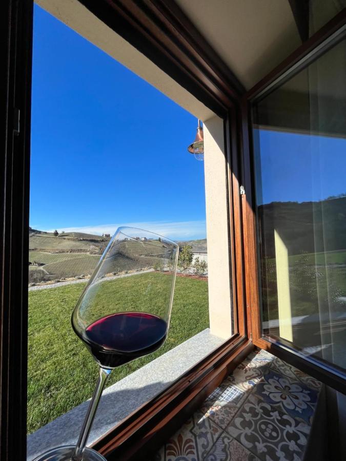 Le Cornici - Cascina Di Charme Hotel Diano d'Alba Luaran gambar