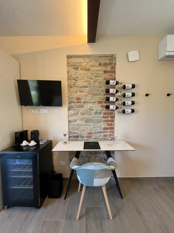Le Cornici - Cascina Di Charme Hotel Diano d'Alba Luaran gambar