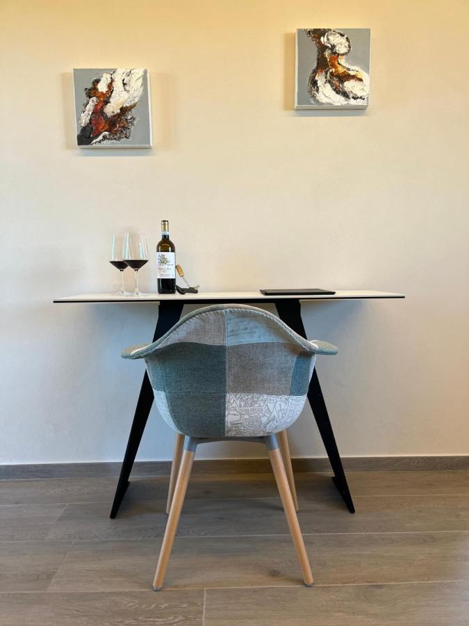 Le Cornici - Cascina Di Charme Hotel Diano d'Alba Luaran gambar